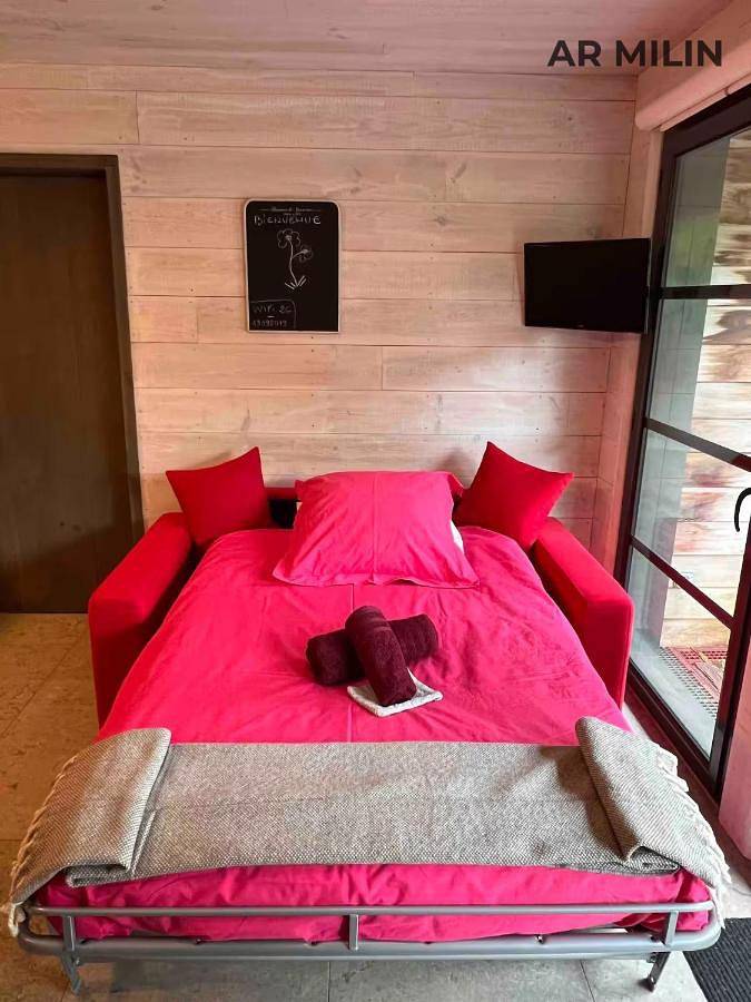 Location de vacances pour 2 personnes, avec jardin ainsi que terrasse et piscine à Cordemais - 4