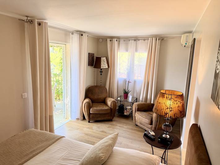 Chambre d’hôte pour 2 personnes, avec jardin et piscine dans les Alpes maritimes - 4