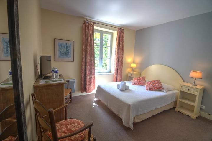Hôtel pour 2 personnes, avec vue ainsi que jardin et terrasse à Les Eyzies-de-Tayac-Sireuil - 2