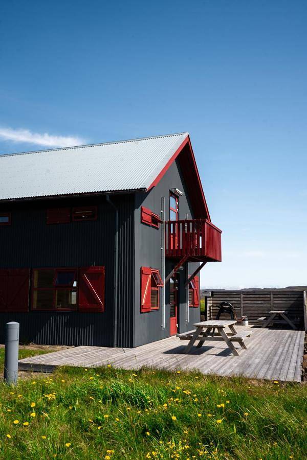 Chalet pour 2 personnes, avec jardin et terrasse ainsi que jacuzzi et piscine en Islande - 2