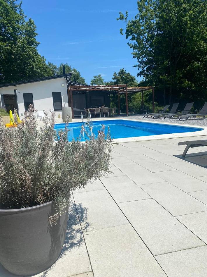 Ferienhaus 'Jana House Oriovac' mit Seeblick, Wlan und Klimaanlage in Brod-Posavina