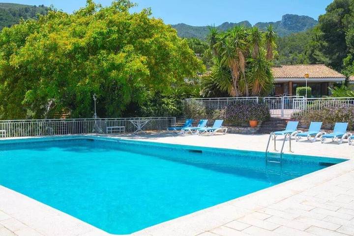 Casa rural para 32 personas, con vistas además de jardín y piscina en Costa de Valencia