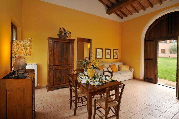 Agriturismo Il Corniolo- Girasole in Corciano, Provincia de Perugia