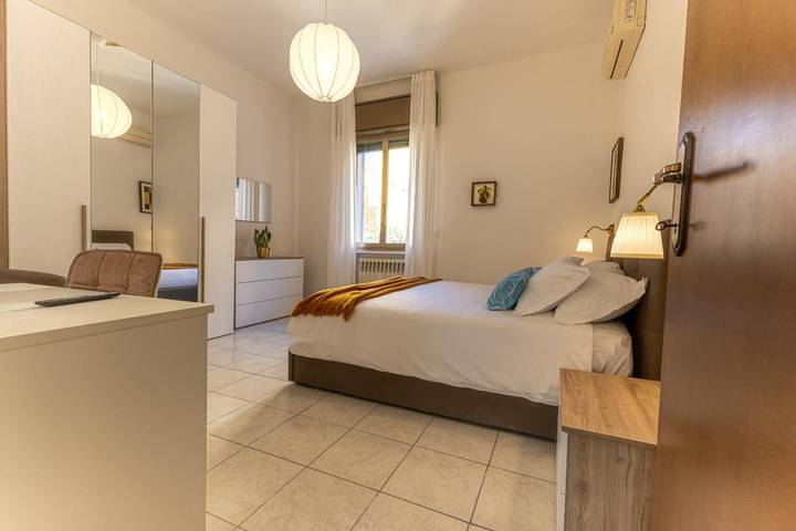 Gîte pour 4 personnes, avec balcon dans Gare De Bologne - 3