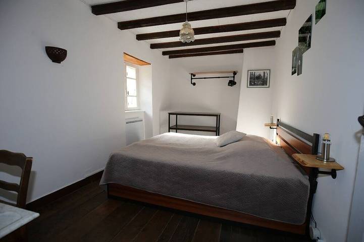 Location de vacances pour 5 personnes, avec jardin à Lacrouzette - 2