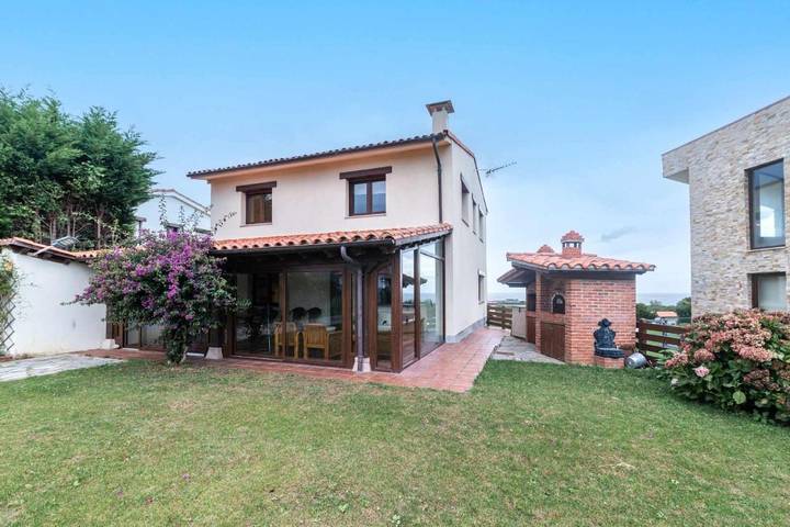 Casa rural para 8 personas, con Terraza además de Jardín y Vistas en Ovio - 2