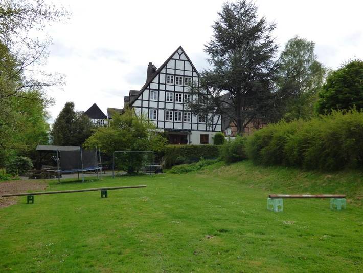Ferienwohnung für 3 Personen, mit Terrasse und Garten sowie Ausblick und Seeblick in Meschede - 2
