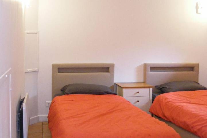 Location de vacances pour 8 personnes, avec piscine à Saint-Hilaire-les-Places - 3