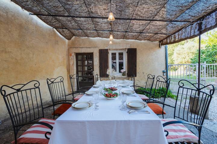 Gîte pour 2 personnes, avec jardin et terrasse, animaux acceptés