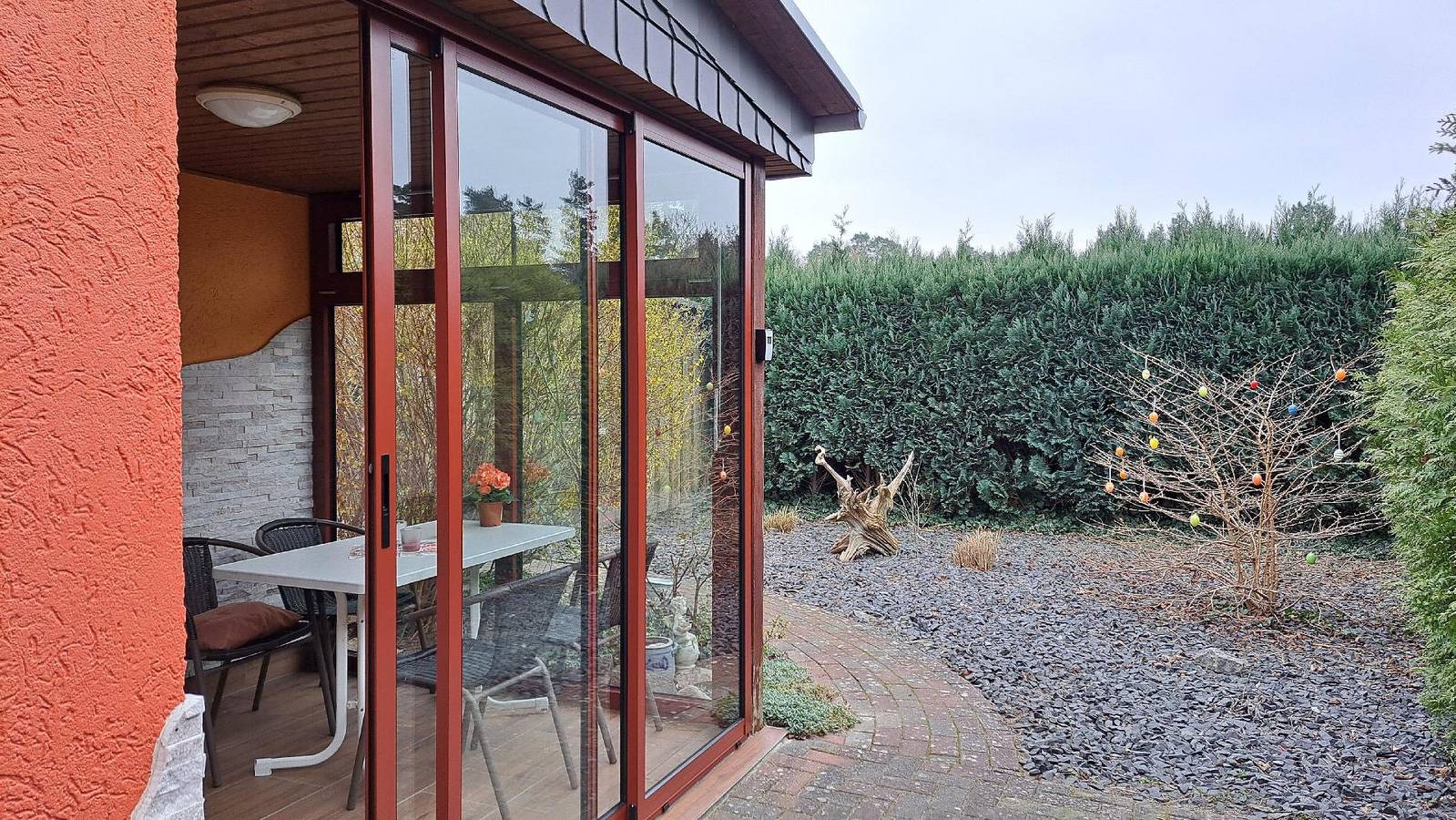 Charmantes Ferienhaus in Altwarp komplett umzäunt in Altwarp, Stettiner Haff