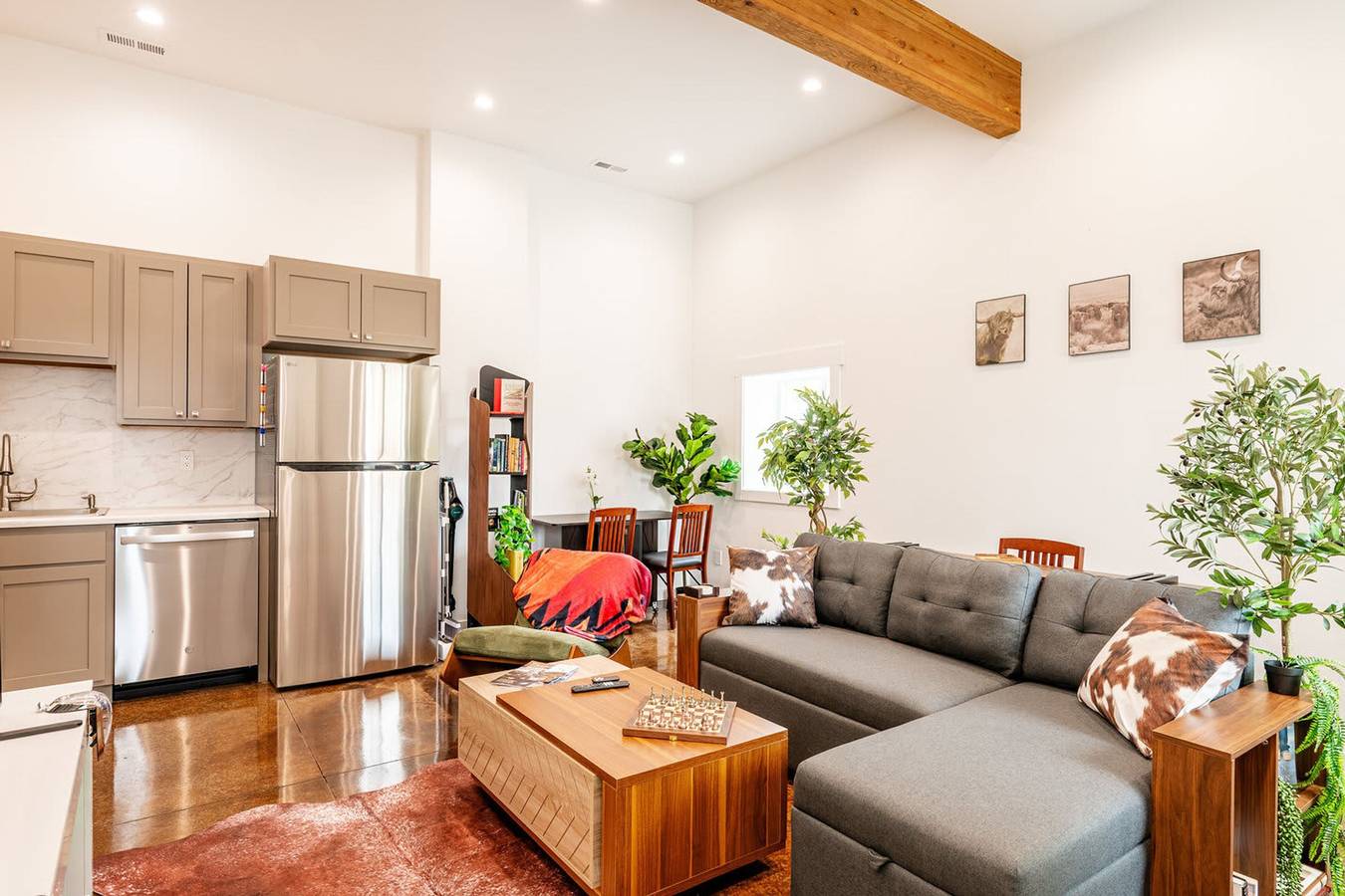 Ganze Wohnung, Vaulted Den Chic Central 1Br Fireplace in Sheridan, Bighorn Nationalwald