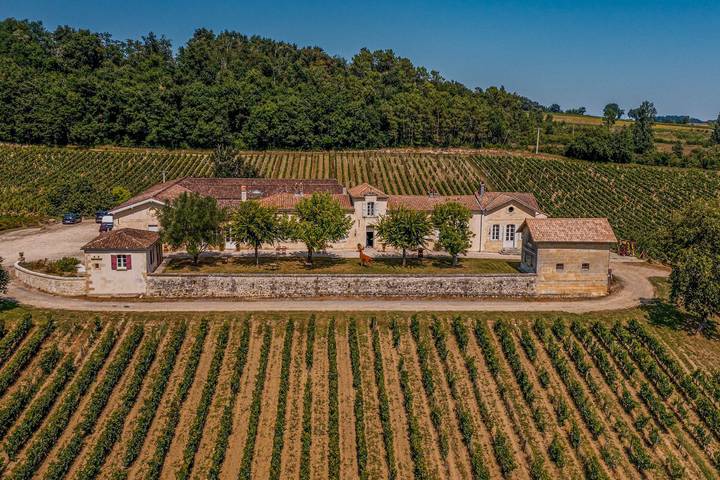 Cottage pour 14 personnes, avec jardin et terrasse à Samonac