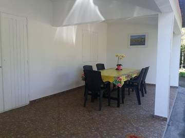 Gîte pour 9 personnes, avec jardin dans Sainte-Anne (Reunion)