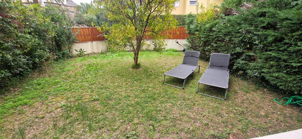 Gîte pour 4 personnes, avec jardin et terrasse à Antibes - 2