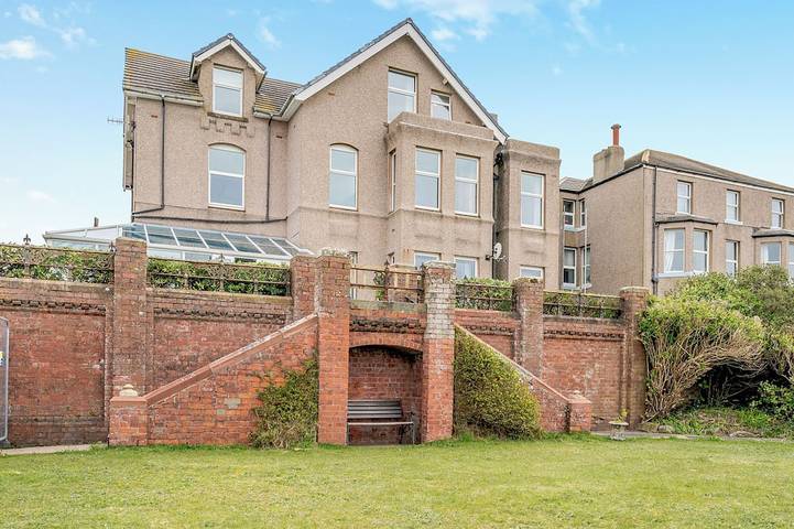 Cottage for 18 people, with Hot tub and Garden in the Lake District