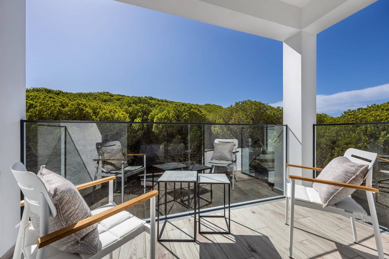 Ganze Wohnung, Ferienwohnung für 4 Personen mit Balkon in Aljezur, Naturpark Südwest-Alentejo und Costa Vicentina