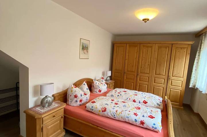 Ganze Wohnung, Ferienwohnung 1 - Ferienwohnungen Weitl, Haus St. Michael in Schliersee, Bayerische Alpen