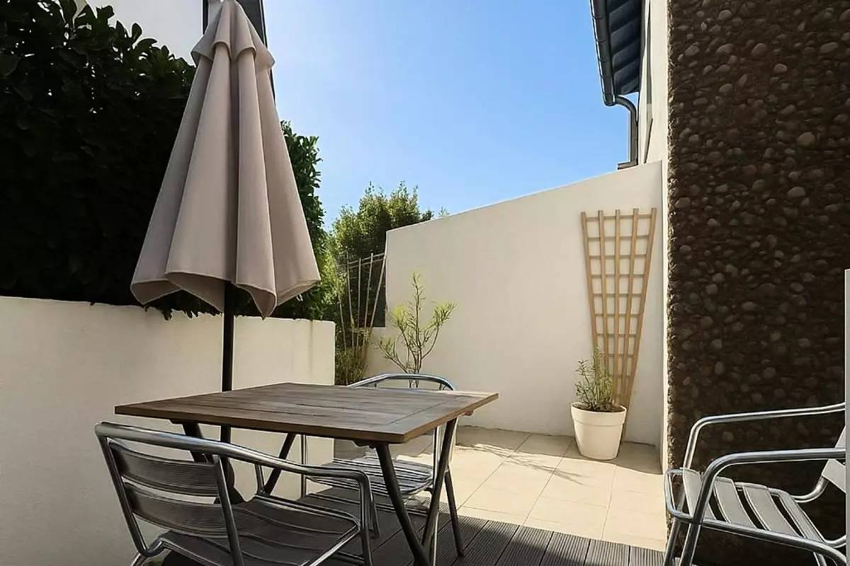 Entire apartment, Appartements pour 3 Personnes in Anglet, Bayonne region