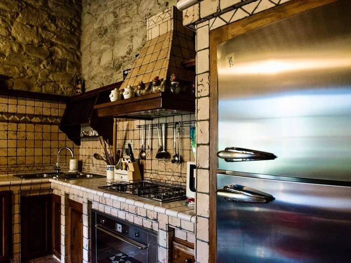 Location de vacances pour 8 personnes, avec piscine et jardin