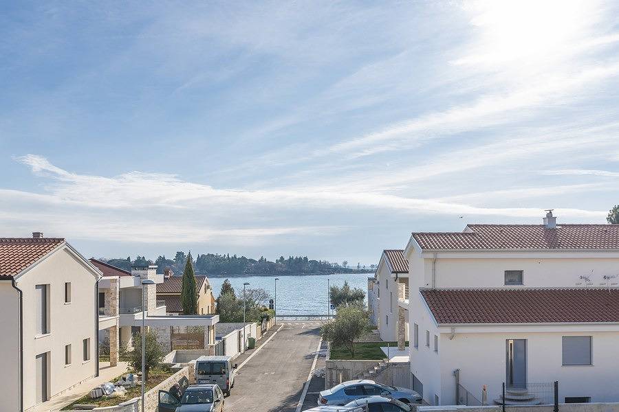 Schönes Apartment mit 2 Schlafzimmern und Gemeinschaftspool
 in Lovrecica, Umag und Umgebung