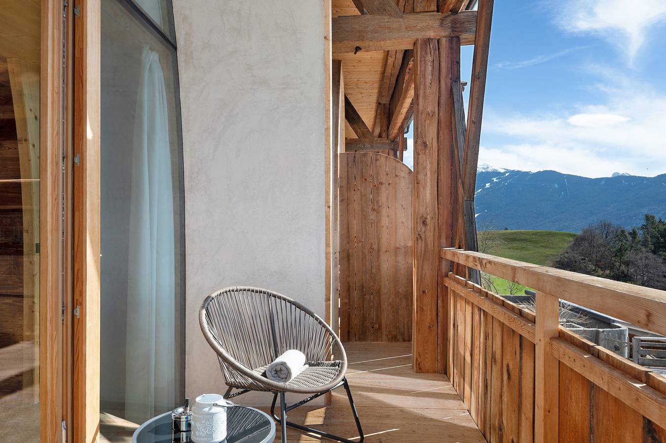 Estudio entero, Estudio 'Pabellón Tierra' con vistas a la montaña, terraza compartida y Wi-Fi in Velturno, Dolomiti Superski