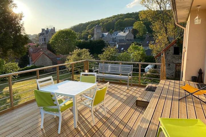 Location de vacances pour 8 personnes, avec balcon et jardin, animaux acceptés à Saint-Jean-le-Thomas