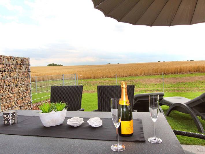 Ferienhaus für 7 Personen, mit Garten und Sauna sowie Terrasse in Göhren-Lebbin - 2