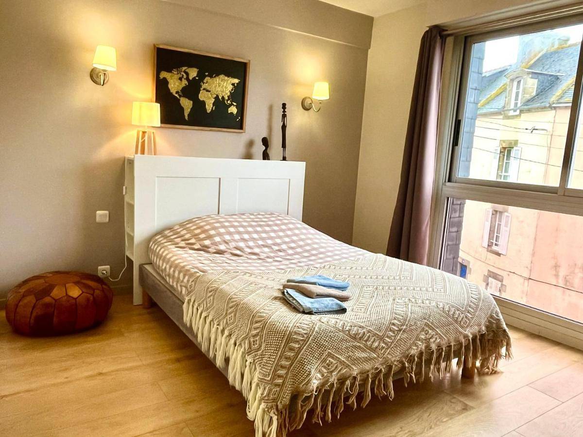 Appartement entier, Appartement moderne baigné de lumière en centre-ville in Douarnenez, Région de Quimper