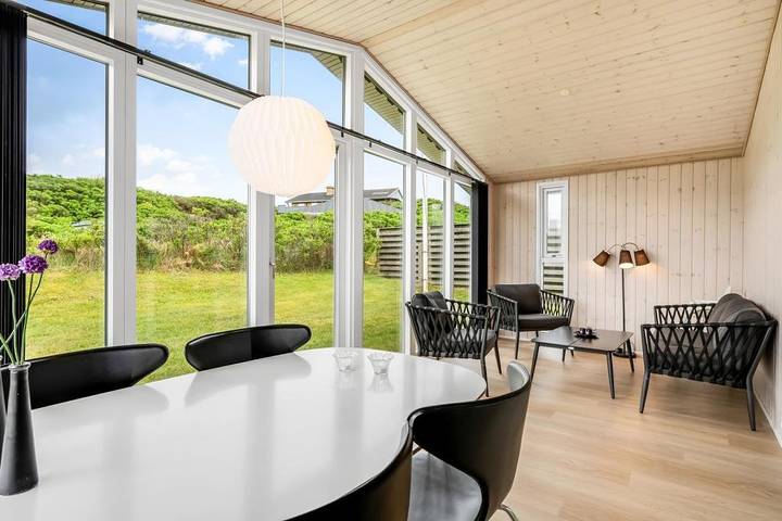 Schönes und gepflegtes Ferienhaus auf einem Naturgrundstück in Henne, Varde