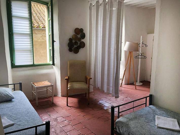 Gîte pour 2 personnes, avec Terrasse et Jardin ainsi que Piscine et Vue à Avèze (Languedoc-Roussillon) - 4