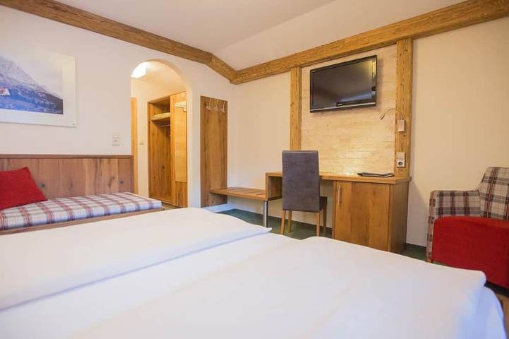 Doppelzimmer mit Dusche, Wc - Hotel Ennskraxblick in Kleinarl, Ski Amadé