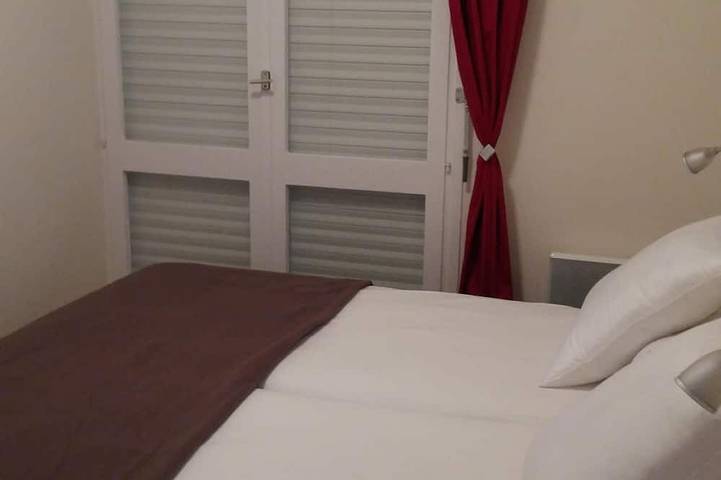 Gîte pour 4 personnes, avec balcon dans Juno Beach Plage Du Debarquement De Normandie - 2