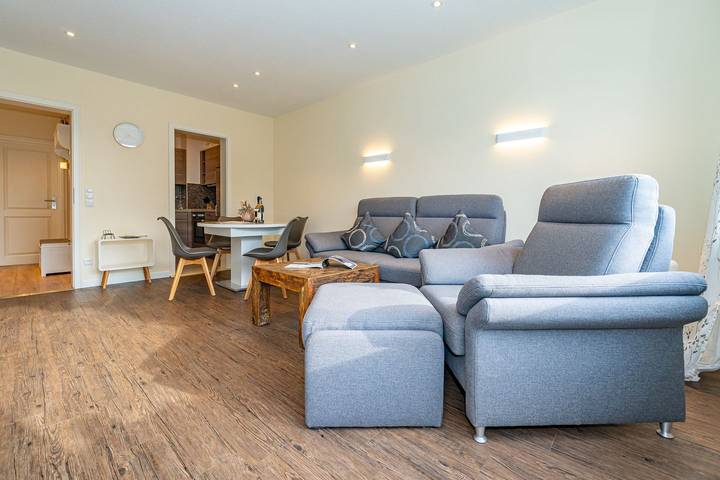 Ganze Wohnung, Ruhig gelegene 3-Zimmer-Ferienwohnung in Alt-Westerland mit Südbalkon. in Westerland, Sylt (Gemeinde)