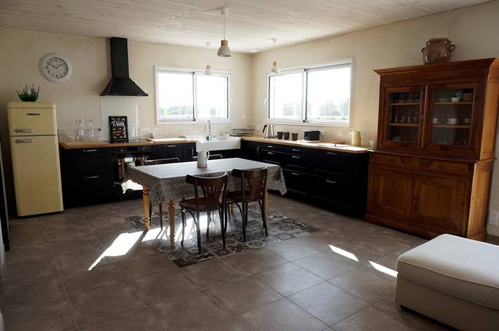 Gîte pour 8 personnes, avec terrasse et jardin
