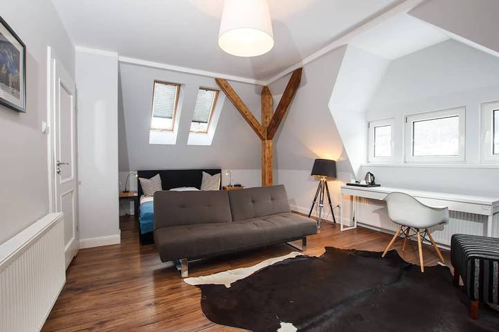 Small grand hotel for private use in Sudety (Polska)