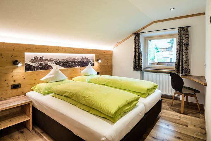 Apartamento entero, Esquí y aventura de senderismo en las inmediaciones, lejos de las multitudes, pero cerca del centro in Plan da Tieja, Wolkenstein