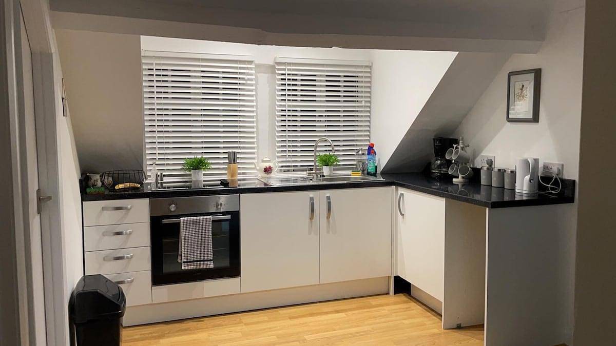 Entire holiday apartment, Apartment Sleeps 2 with Wi-Fi in Ludlow (Shropshire), Shropshire Hills