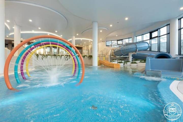 Ośrodek wypoczynkowy dla 4 osób, z Balkon i Jacuzzi oraz Taras i Ogród w Kołobrzeg