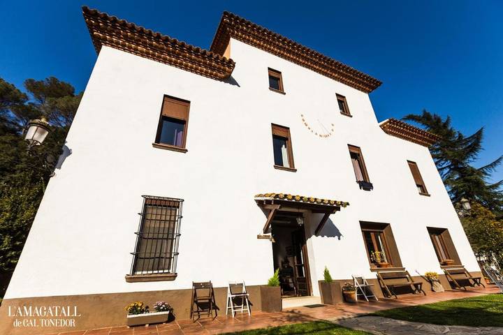 Hôtel pour 2 personnes, avec vue ainsi que piscine et jardin, animaux acceptés dans San Celoni - 3