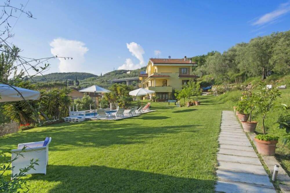 Ferienhaus Olivo in Massarosa, Italienische Riviera
