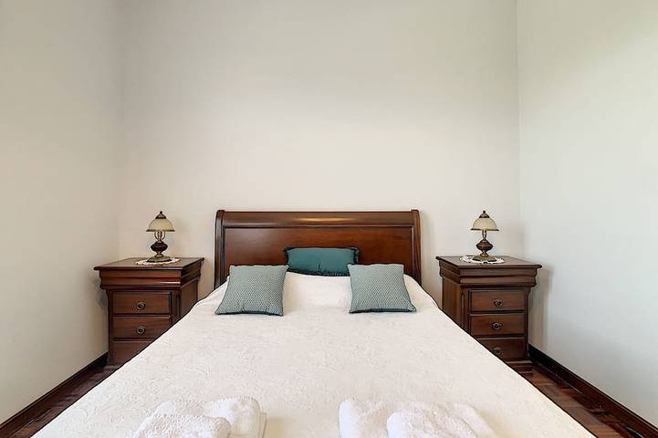 Location de vacances pour 8 personnes, avec terrasse et jardin dans Geraz Do Lima - 3