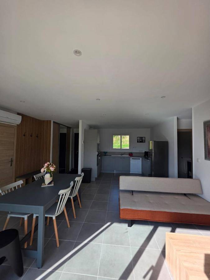 Location de vacances pour 4 personnes, avec jardin à Châteauneuf-sur-Isère - 2