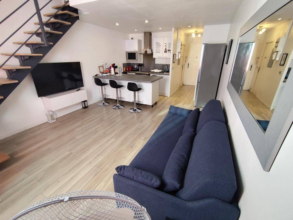 Appartement entier, Duplex Autonome Cosy à Paris Roissy Cdg in Roissy-en-France, Val-d'Oise