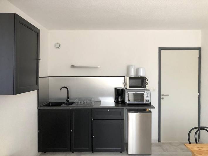 Location de vacances pour 2 personnes, avec terrasse et jardin, animaux acceptés à Meyras - 2