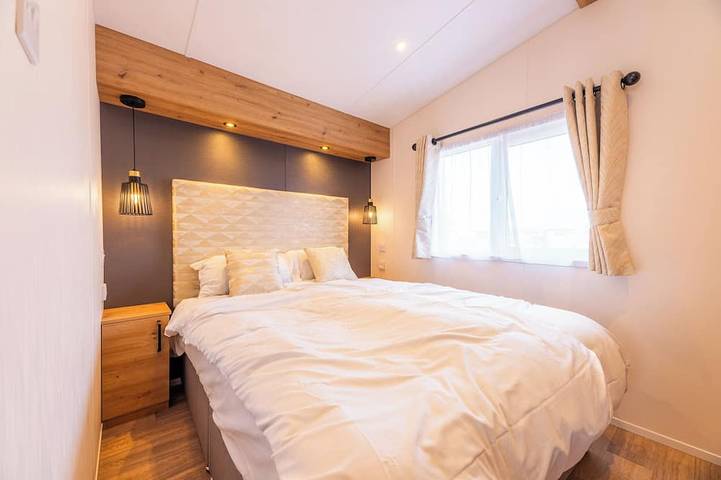 Enjoy your holiday in the Zeebries Cabin: a comfortable holiday home on the Flemish coast for 4 persons, fully equipped for a carefree stay. in Wenduine, De Haan