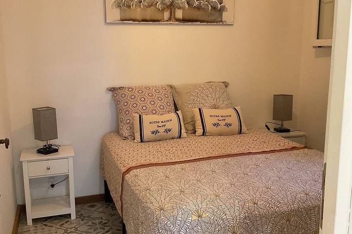 Gîte pour 4 personnes, avec jacuzzi et piscine à Berre-les-Alpes - 2