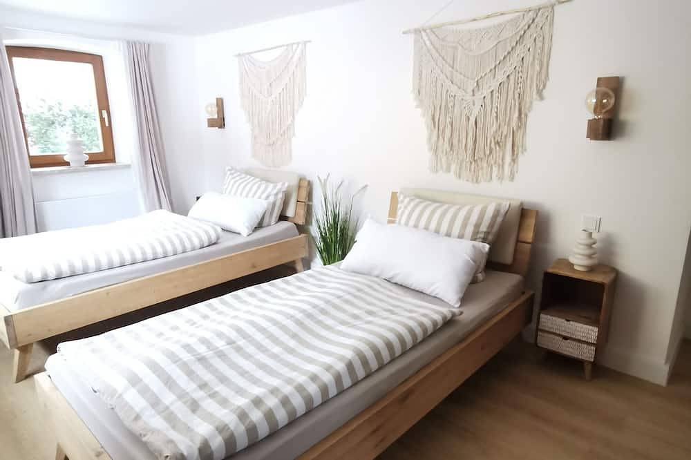 Ganze Wohnung, Fewo Gartenblick mit Pool und Kinderspielplatz in Malter-Paulsdorf, Dippoldiswalde