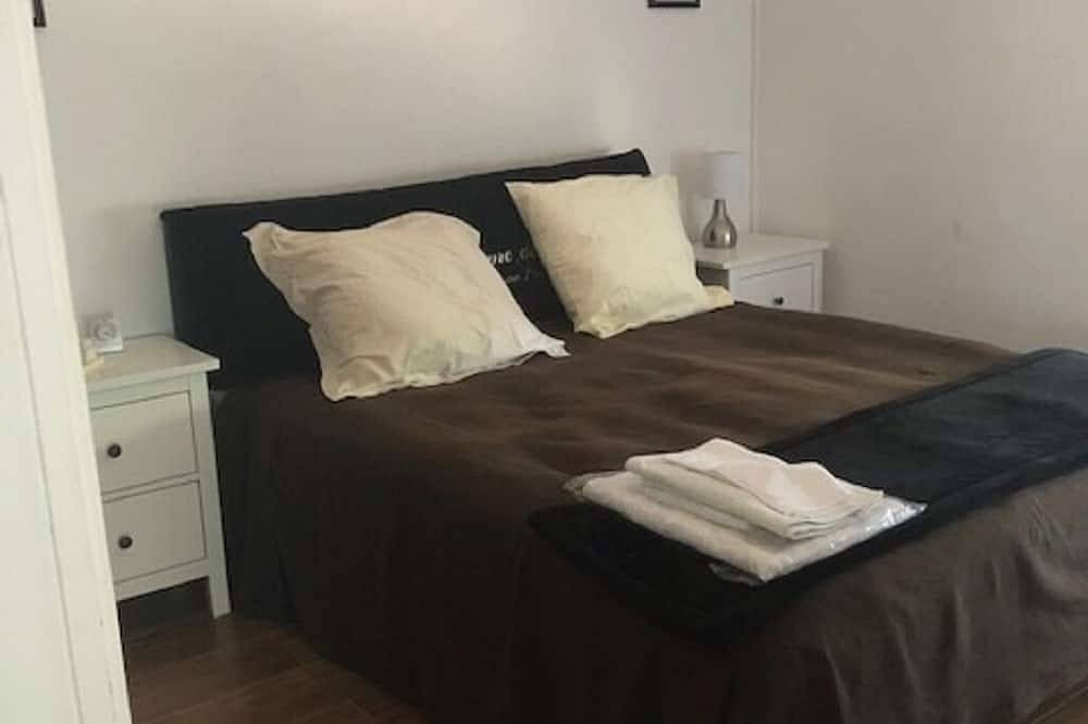 Villa met airconditioning 9/10 personen in grote omheinde tuin op 150 m van de zee in Calafat, Costa Dorada