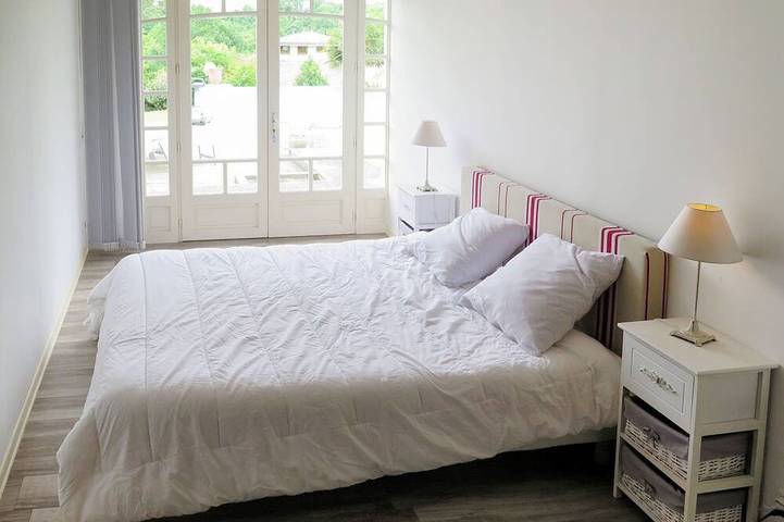 Location de vacances pour 9 personnes, avec piscine à Nassiet - 3