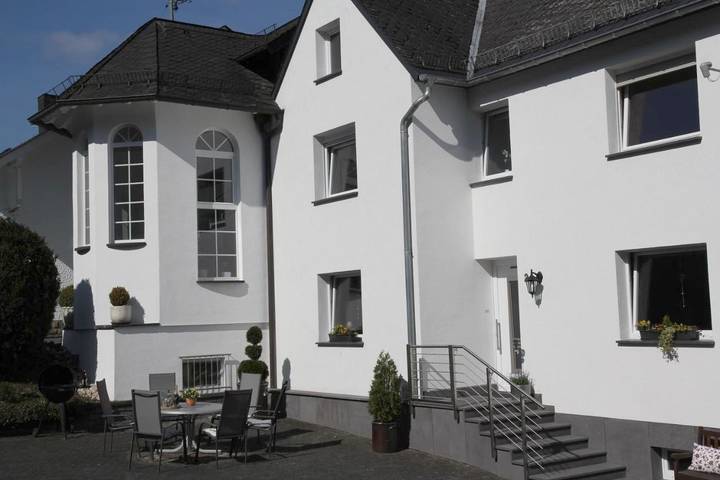 Ferienhaus für 9 Personen, mit Ausblick und Garten, kinderfreundlich in Ulmen - 3